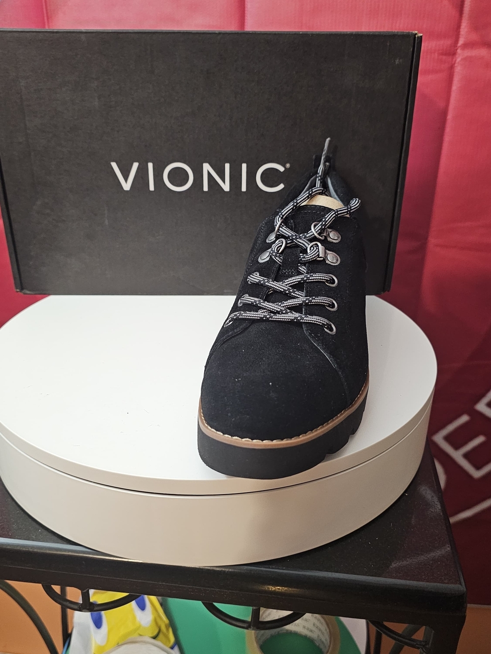Vionic Black Suede Lace-Up Platform Sneaker Size 8W